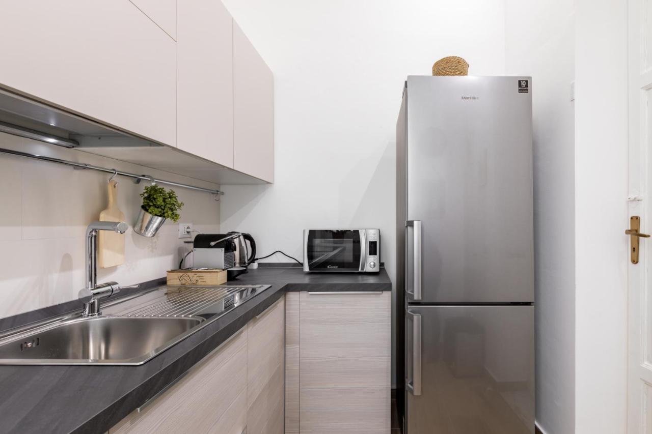 Stazione Notarbartolo Bright & Cozy Apartment Palermo Ngoại thất bức ảnh